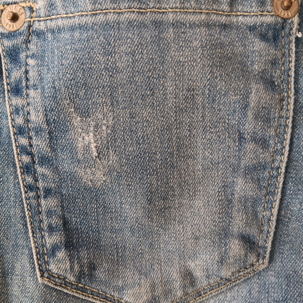 Guess Distressed Blue Jeans - Picture 16 of 16